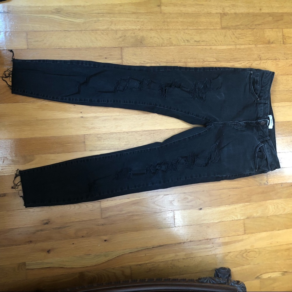 ripped black cutoff skinny jeans